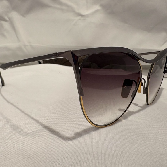 NEW! DITA REVOIR DTS509-03-BLK-GLD BLACK/YELLOW GOLD W/ GREY GRADIENT LENS - Picture 3 of 8